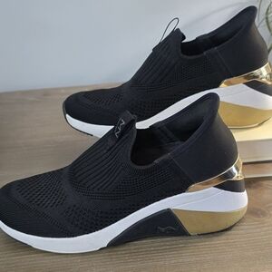 1062 Skechers Slip-ins Mark Nason A Wedge Crecent Knit Fashion Sneaker Size 7